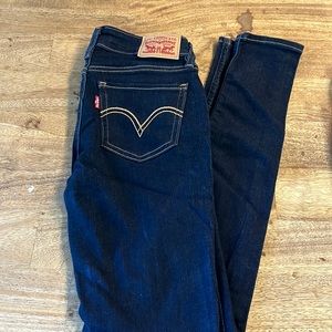 Ladies skinny Levi’s size 25